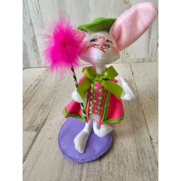 Annalee rabbit bunny 2015 parade conductor dancing - Picture 1 of 6